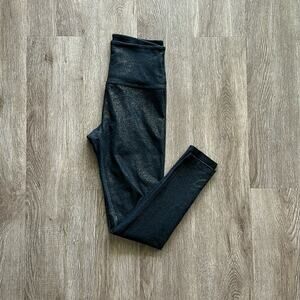 Beyond Yoga SoftShine Black Gold Speckle Midi Leggings Size Small 24"